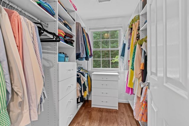 30 Pleasant Street 30, Wellesley, MA 02482