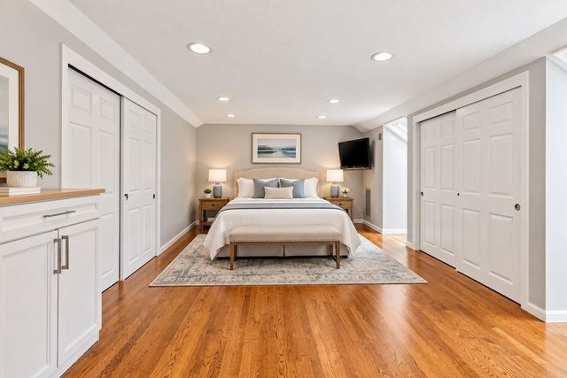 30 Pleasant Street 30, Wellesley, MA 02482
