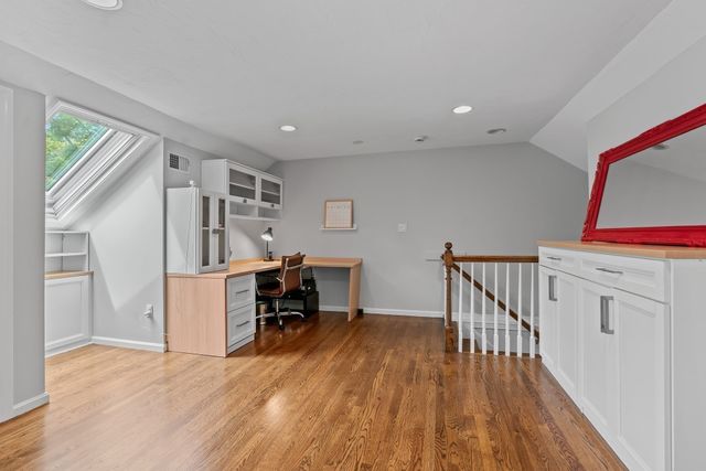 30 Pleasant Street 30, Wellesley, MA 02482