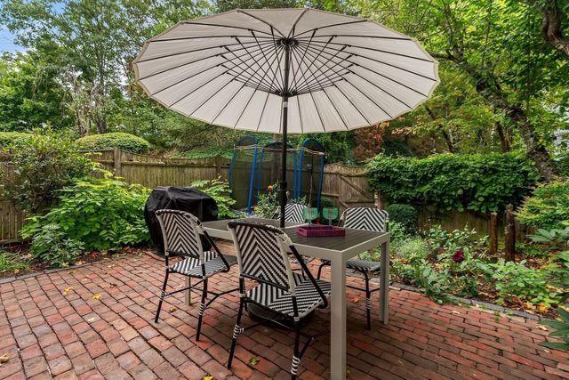 30 Pleasant Street 30, Wellesley, MA 02482