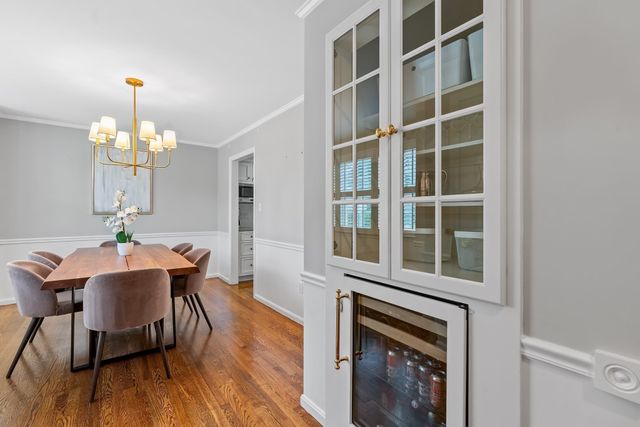 30 Pleasant Street 30, Wellesley, MA 02482