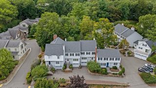 30 Pleasant Street 30, Wellesley, MA 02482