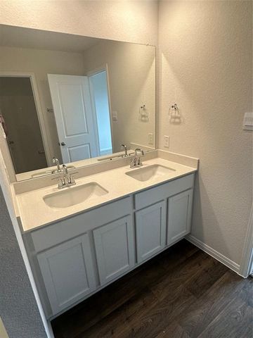 563 Evergreen Sumac LOOP, Kyle, TX 78640