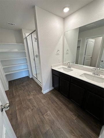 563 Evergreen Sumac LOOP, Kyle, TX 78640