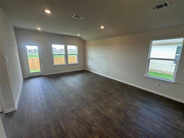 563 Evergreen Sumac LOOP, Kyle, TX 78640