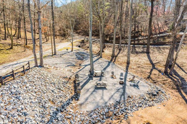 228 CHICKASAW TRACE RD, Cherokee, AL 35616