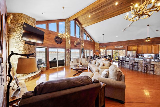 228 CHICKASAW TRACE RD, Cherokee, AL 35616