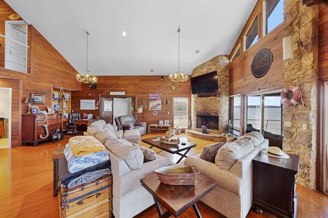 228 CHICKASAW TRACE RD, Cherokee, AL 35616