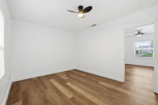 702 Dixieanne Ave, Sacramento, CA 95815