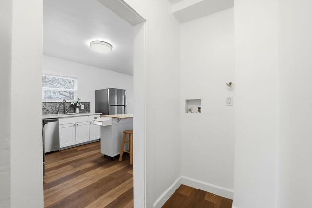 702 Dixieanne Ave, Sacramento, CA 95815