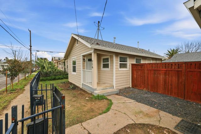 702 Dixieanne Ave, Sacramento, CA 95815