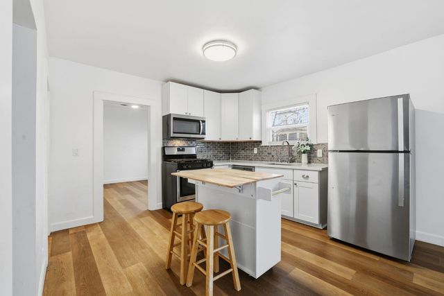 702 Dixieanne Ave, Sacramento, CA 95815