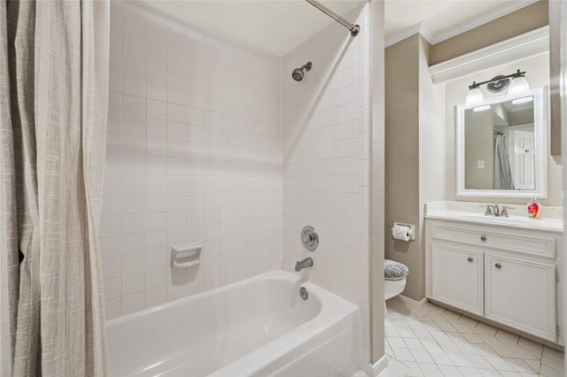 2406 Deep Lake Drive, Kingwood, TX 77345