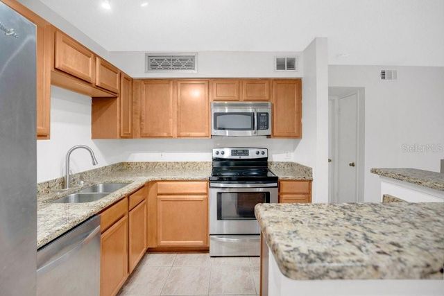 360 LAKE ONTARIO COURT 104, Altamonte Springs, FL 32701