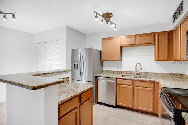 360 LAKE ONTARIO COURT 104, Altamonte Springs, FL 32701