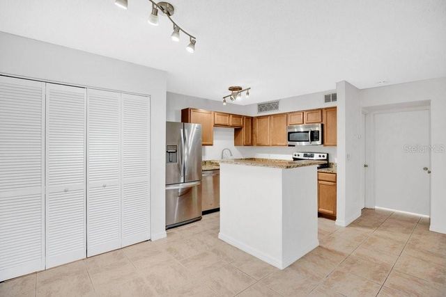 360 LAKE ONTARIO COURT 104, Altamonte Springs, FL 32701