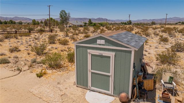 35330 Foothill Rd, Lucerne Valley, CA 92356