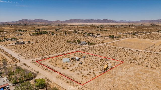35330 Foothill Rd, Lucerne Valley, CA 92356