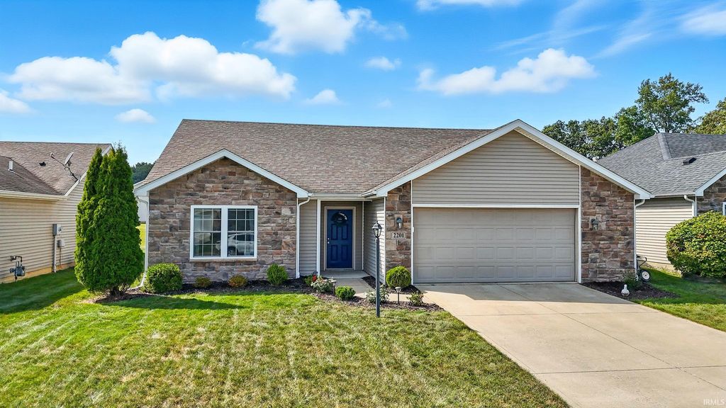 2201 Cedar Ridge Cove, Fort Wayne, IN 46818