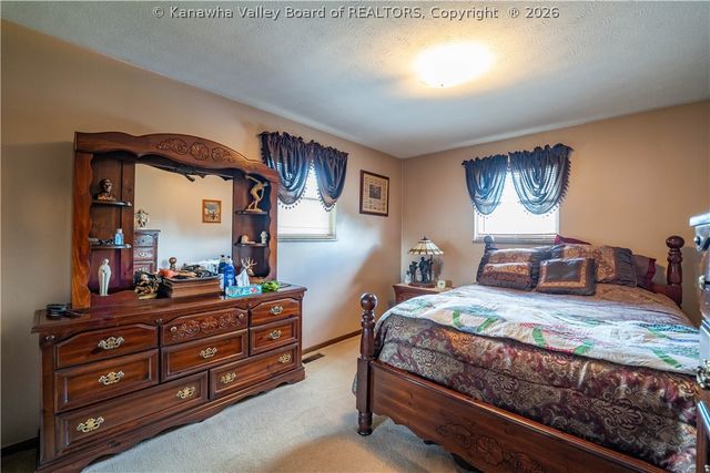 7010 Kanawha Farm Circle, Charleston, WV 25312