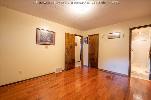 7010 Kanawha Farm Circle, Charleston, WV 25312