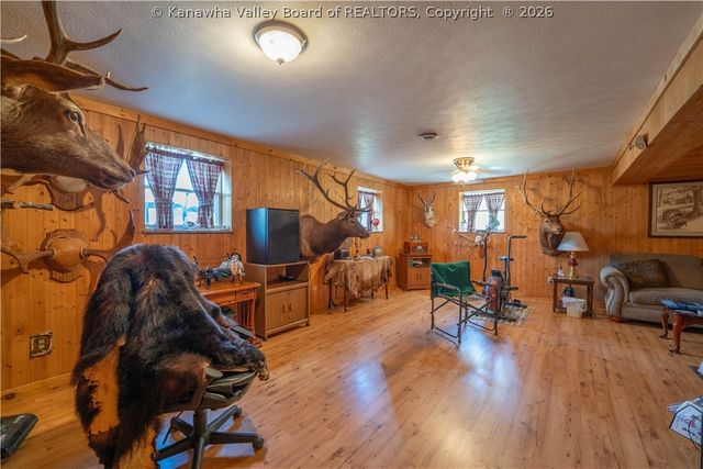 7010 Kanawha Farm Circle, Charleston, WV 25312