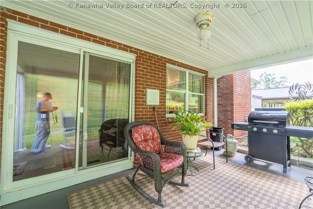 7010 Kanawha Farm Circle, Charleston, WV 25312