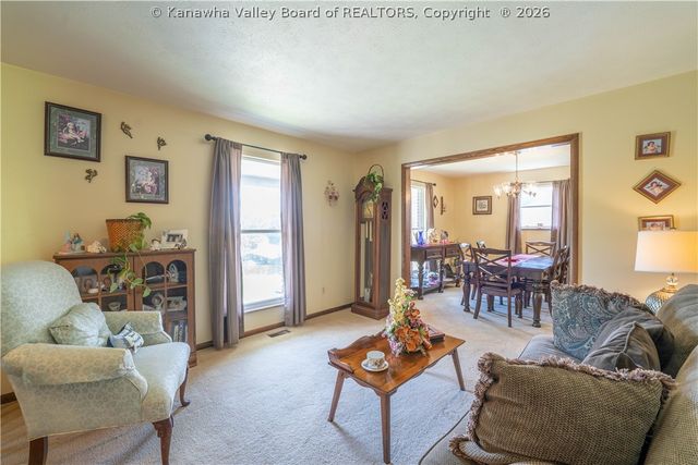 7010 Kanawha Farm Circle, Charleston, WV 25312