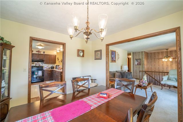 7010 Kanawha Farm Circle, Charleston, WV 25312