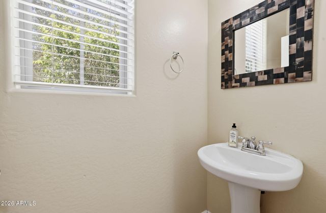 15372 W DAHLIA Drive, Surprise, AZ 85379