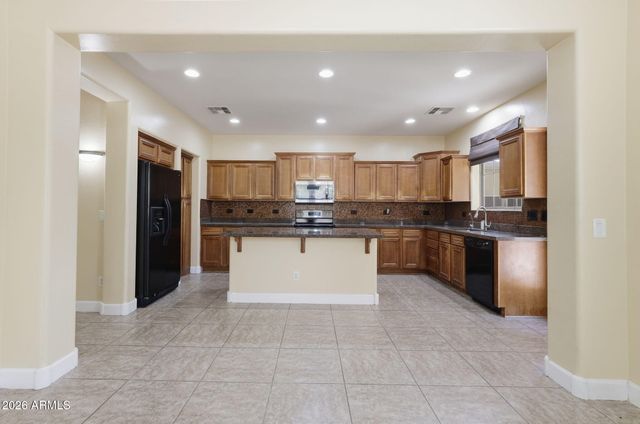 15372 W DAHLIA Drive, Surprise, AZ 85379