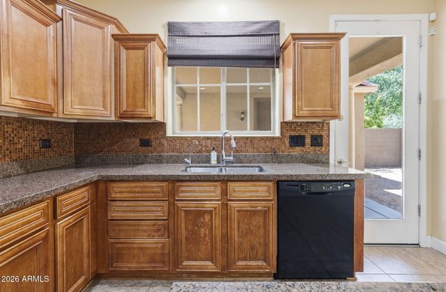 15372 W DAHLIA Drive, Surprise, AZ 85379