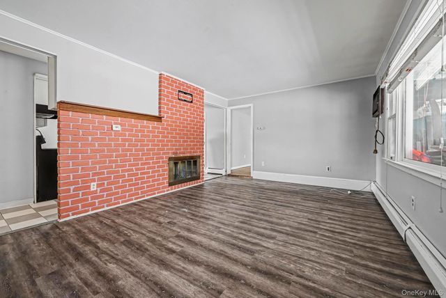 23 Tiptop Lane, Hicksville, NY 11801