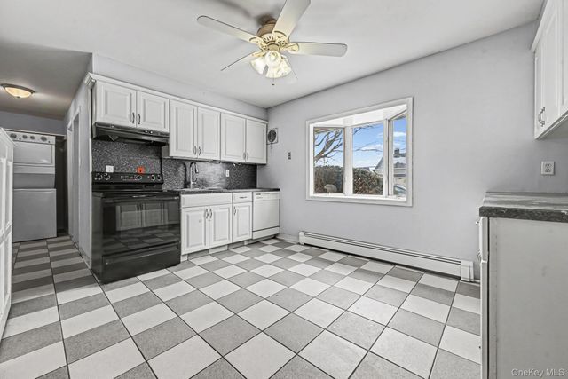 23 Tiptop Lane, Hicksville, NY 11801