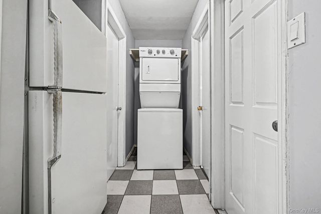 23 Tiptop Lane, Hicksville, NY 11801