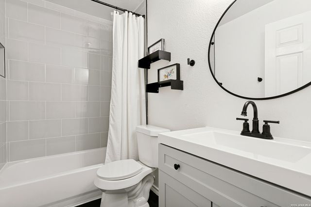 142 Oakwell Farms Pkwy Unit 142, San Antonio, TX 78218