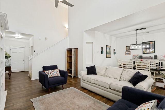 142 Oakwell Farms Pkwy Unit 142, San Antonio, TX 78218
