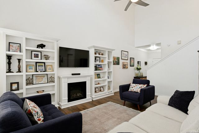 142 Oakwell Farms Pkwy Unit 142, San Antonio, TX 78218