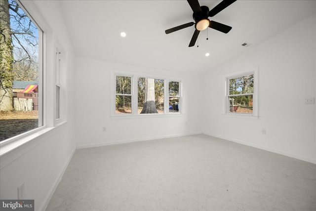 4100 UNDERWOOD ST, University Park, MD 20782