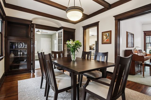 608 S Elmwood Avenue, Oak Park, IL 60304