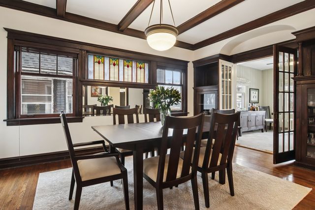 608 S Elmwood Avenue, Oak Park, IL 60304