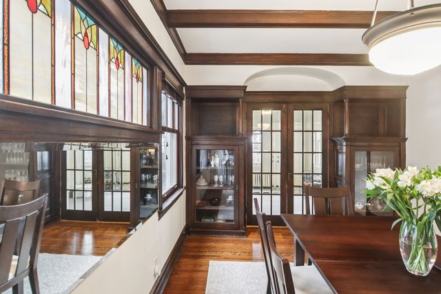 608 S Elmwood Avenue, Oak Park, IL 60304