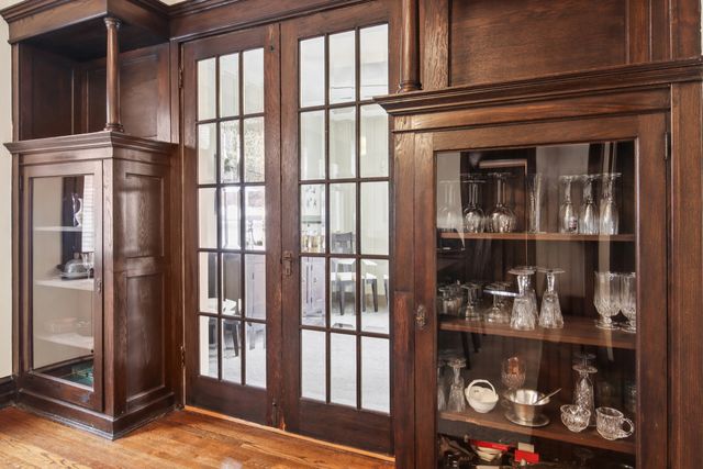 608 S Elmwood Avenue, Oak Park, IL 60304