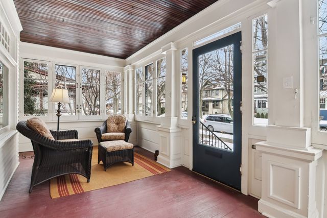 608 S Elmwood Avenue, Oak Park, IL 60304