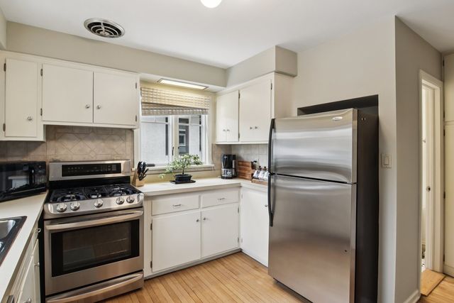 608 S Elmwood Avenue, Oak Park, IL 60304