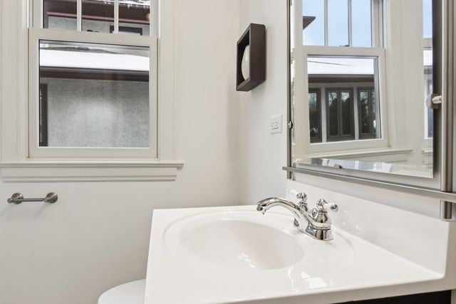 608 S Elmwood Avenue, Oak Park, IL 60304