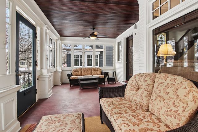 608 S Elmwood Avenue, Oak Park, IL 60304