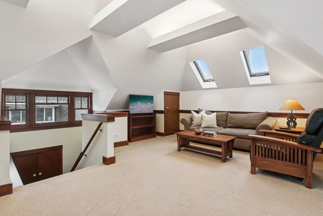 608 S Elmwood Avenue, Oak Park, IL 60304