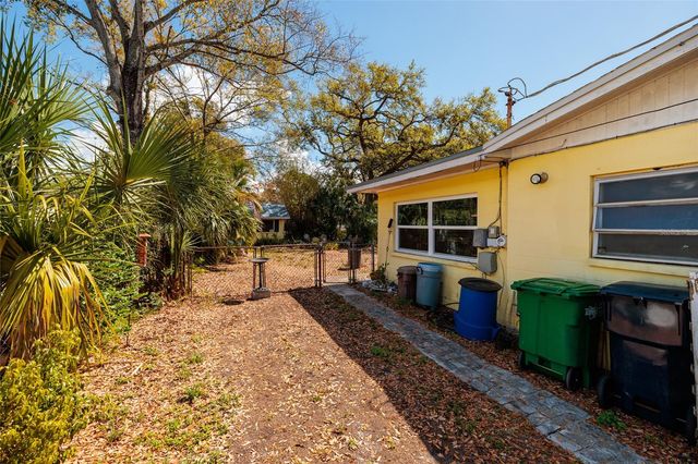 2306 S LOIS AVENUE, Tampa, FL 33629