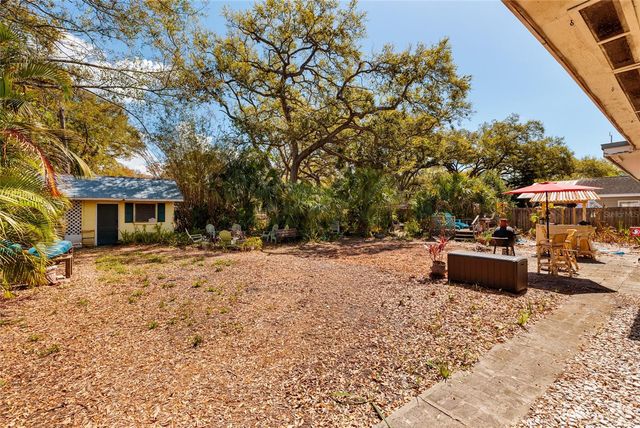 2306 S LOIS AVENUE, Tampa, FL 33629